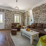 Dom wakacyjny Einzigartige Mit Privatpool, Meerblick, Trampolin, Bikes Und Viele Wanderwege In Der Gegend