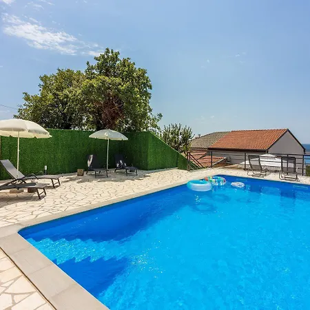 Einzigartige Mit Privatpool, Meerblick, Trampolin, Bikes Und Viele Wanderwege In Der Gegend * Jadranovo