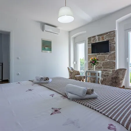 Einzigartige Mit Privatpool, Meerblick, Trampolin, Bikes Und Viele Wanderwege In Der Gegend Vakantiehuis *