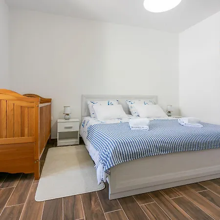 Einzigartige Mit Privatpool, Meerblick, Trampolin, Bikes Und Viele Wanderwege In Der Gegend * Jadranovo