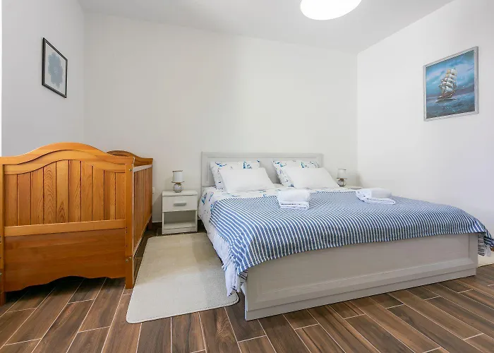 Einzigartige Mit Privatpool, Meerblick, Trampolin, Bikes Und Viele Wanderwege In Der Gegend * Jadranovo