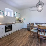 Einzigartige Mit Privatpool, Meerblick, Trampolin, Bikes Und Viele Wanderwege In Der Gegend Jadranovo